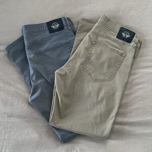 Bundle of Mens Dockers Straight Fit Khaki Pants Gray and Tan Size 33x30